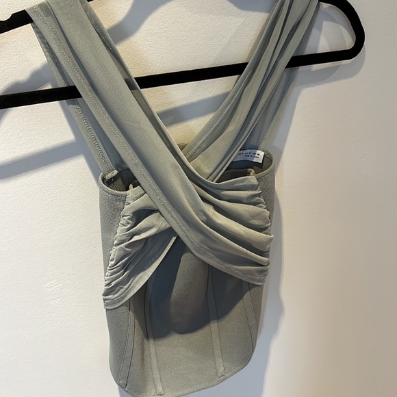 Going out top - Picture 3 of 6